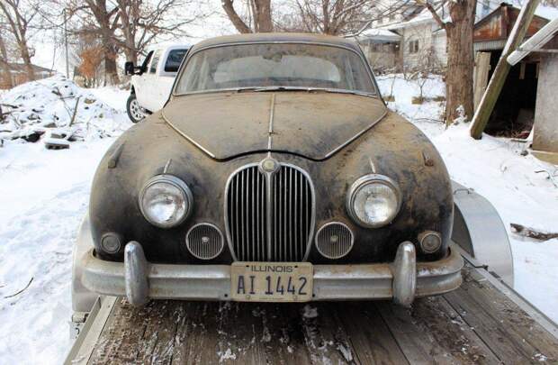 Jaguar, который 36 лет простоял в сарае