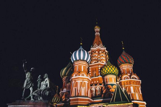 Названа необычная причина, зачем иностранные туристы летом едут в Россию