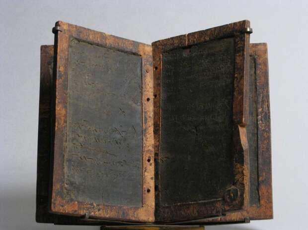 Римский «блокнот» из деревянных табличек, покрытых воском. VI в. н.э.