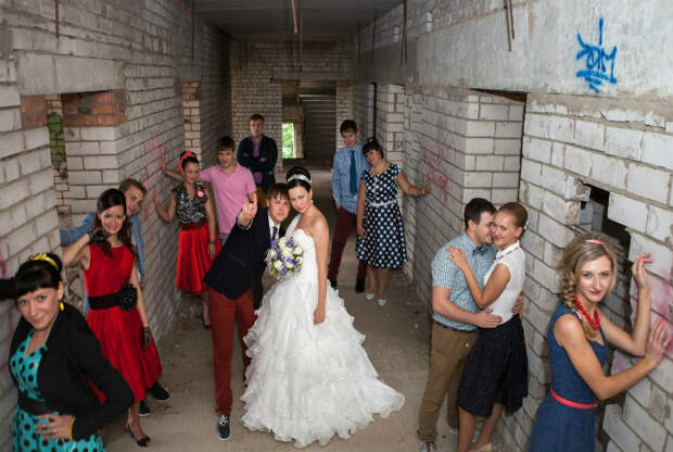 17 свадебных фотографий, которые точно никогда не забудут ни молодожены, ни гости, ни случайные зрители
