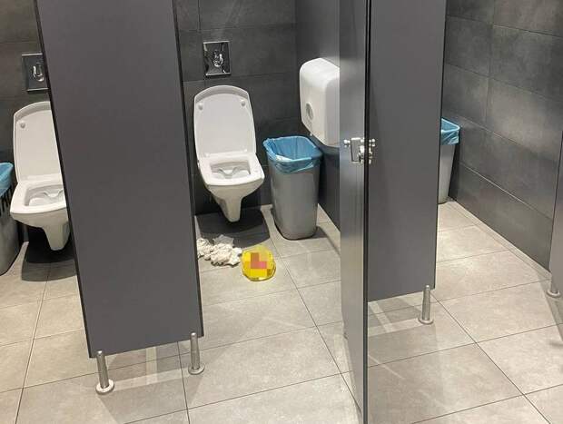 Труп младенца нашли в туалете московского торгового центра