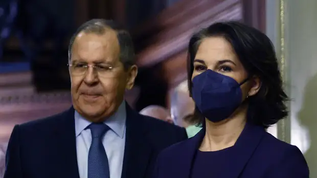 Лавров и Бербок выразили поддержку работе нормандского формата по ситуации на Украине