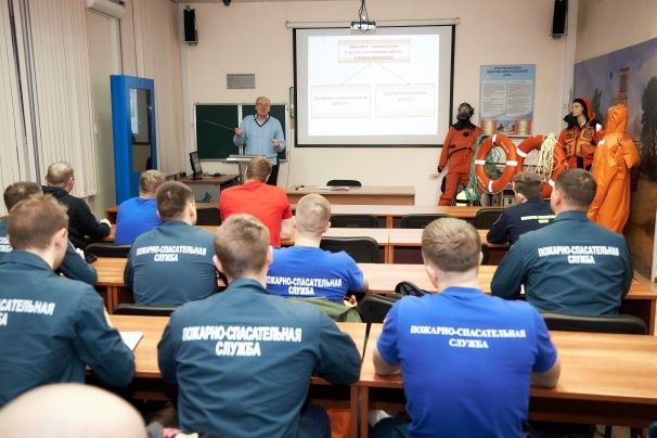 С начала года подготовка столичных пожарных проводится в одном из ПСО Зеленограда С начала года подготовка столичных пожарных проводится в одном из ПСО Зеленограда