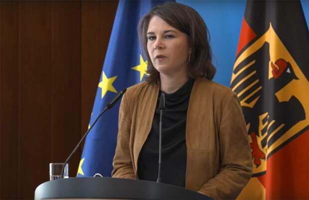 Министр иностранных дел Германии Анналена Бербок в очередной раз посетовала на то, что украинская армия сталкивается со значительными трудностями в ходе контрнаступления.