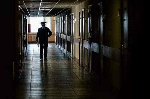 Полицейским разрешат свободно заходить в дома мигрантов