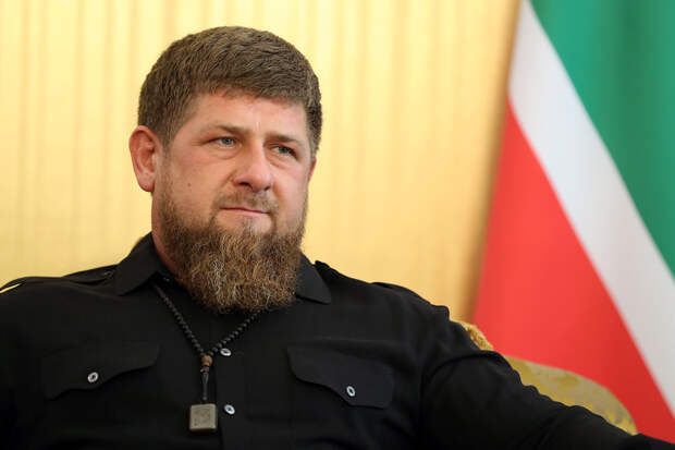 Кадыров предложил приводить в чувство «горячие головы» в Эстонии «Кинжалами»