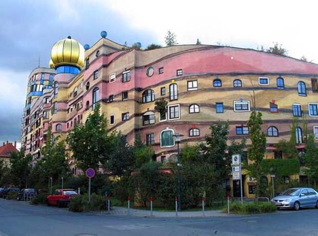 Лесная спираль — здание Хундертвассер (Дармштадт, Германия)