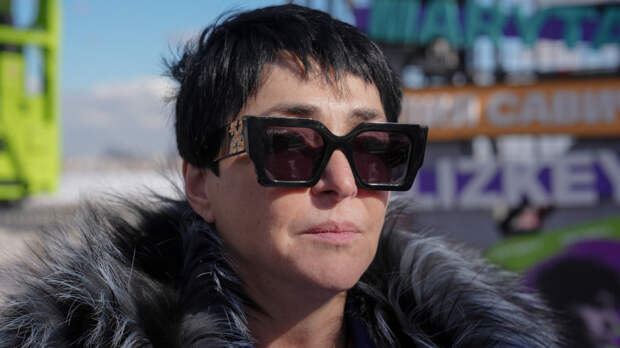 «Снесли, убрали»: Лолита пожаловалась на проблемы с домом в Болгарии