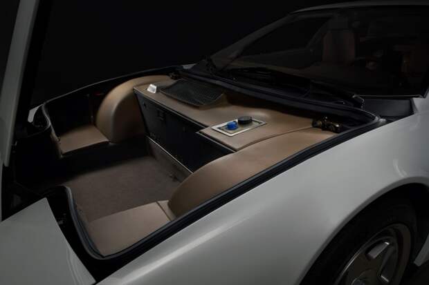 Восхитительный рестомод Ferrari Testarossa из Швейцарии