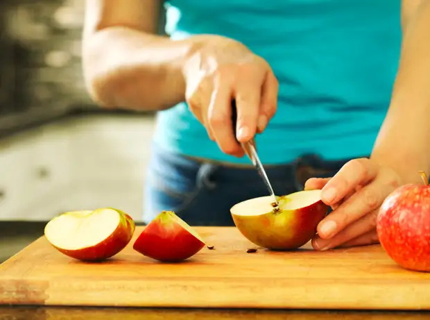 Фото №3 - Почему мы переедаем (не только в Новый год), и как прекратить это делать