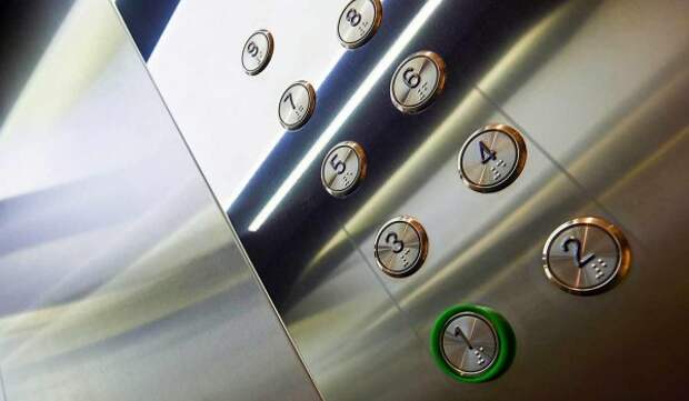 Свыше 5,5 тыс. лифтов в рамках программы капремонта заменят в Москве в 2026 году