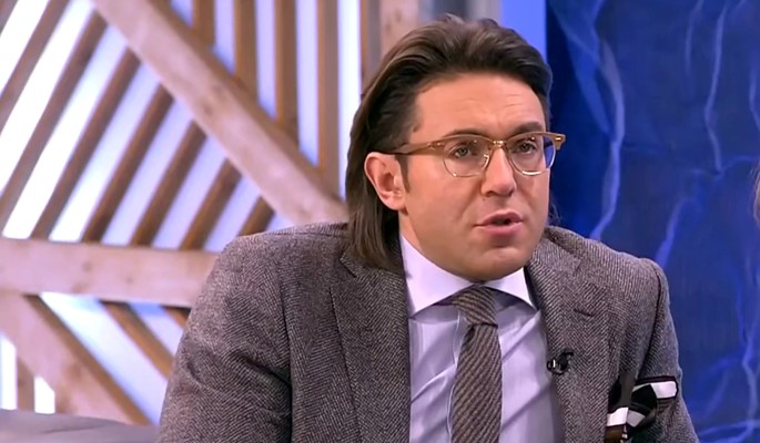Малахова распяли за вакханалию с мертвецами