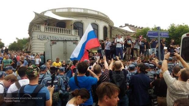 Запад пытался спровоцировать хаос и беспорядки на незаконном митинге оппозиции 12 июня