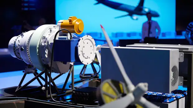 «Отработать новые технологии»: как продвигается создание российского авиационного гибридного двигателя