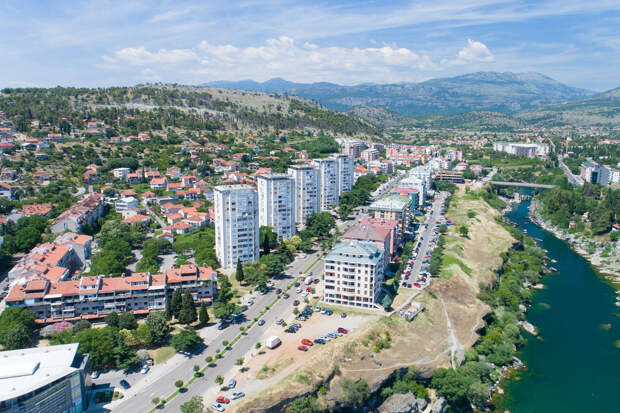 В Черногории работа русского дома прекращена, во многих странах ЕС ограничена