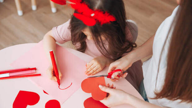 Мастерим милую открытку с сердечками