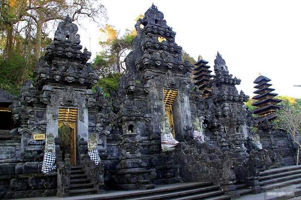 Goa Lawah Bali