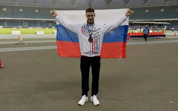 Павел Малков поздравил рязанского спортсмена с завоеванием золота