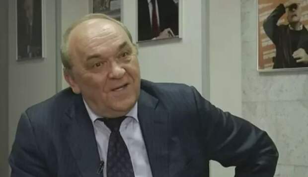 Баранец рассказал о судьбе российских ученых , которые перешли на сторону США. Расскажу что с ними