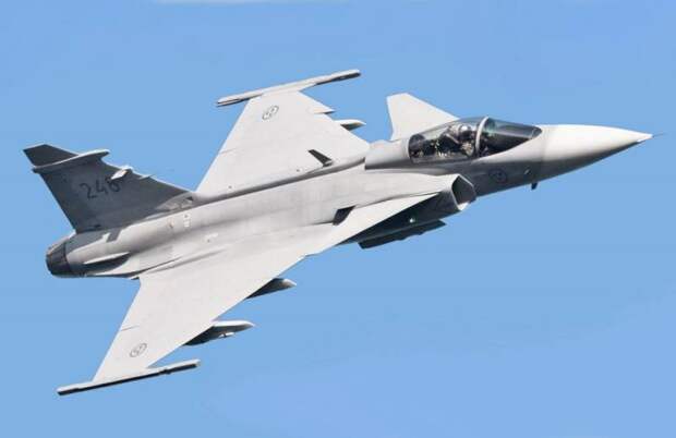 СМИ: Швеция готова обучать летчиков и передать Киеву истребители JAS 39 Gripen