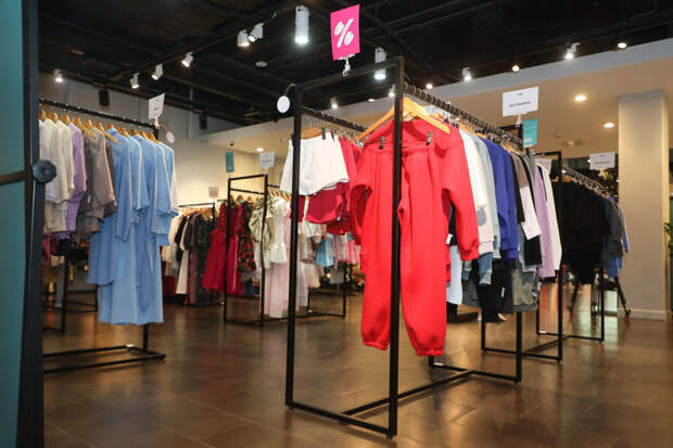 Семь новых брендов одежды появились в магазинах Петербурга