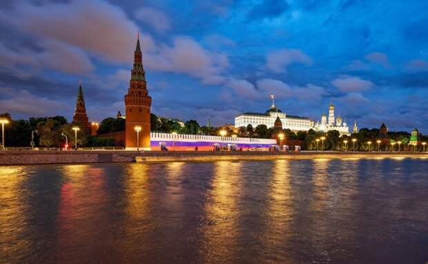 Волонтеры: Информационные точки о контрактной службе в Москве работают ежедневно. Фото: М. Денисов mos.ru. Пресс-служба мэра и Правительства Москвы