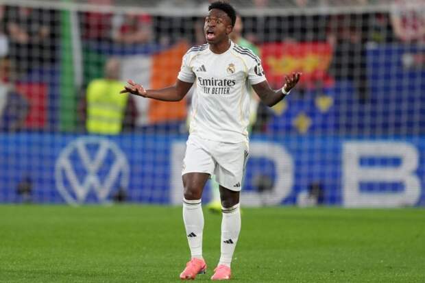 Компани выразил уважение к Винисиусу: «Думаю, он должен оставаться самим собой»