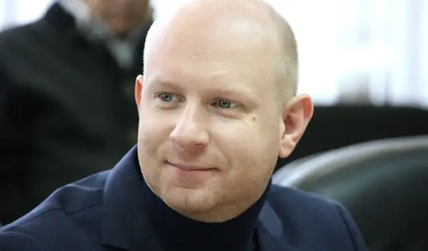 Гордума Нижнего Тагила решила прекратить досрочно полномочия депутата Романова