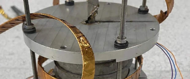 Магнит размером с ладонь генерирует магнитное поле в 42,3 тесла