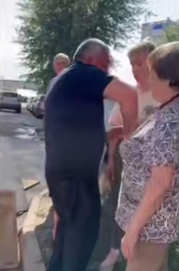 Скриншот видео социальные сети
