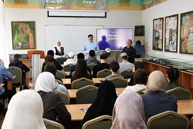 Россия ислам институтында һәм Казан ислам университетында «Татарча диктант» яздылар