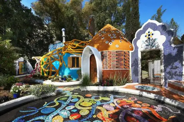 ����������� �������� Euphoria Art Land � ��������� (����). | ����: hotelinlimassol.com.