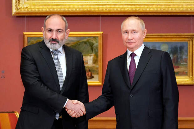 Премьер Армении Пашинян заявил о желании обсудить работу миротворцев России в Карабахе