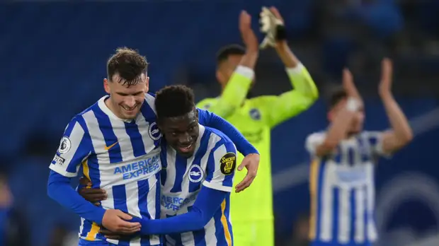 «Манчестер Сити» в меньшинстве проиграл «Брайтону» в матче АПЛ