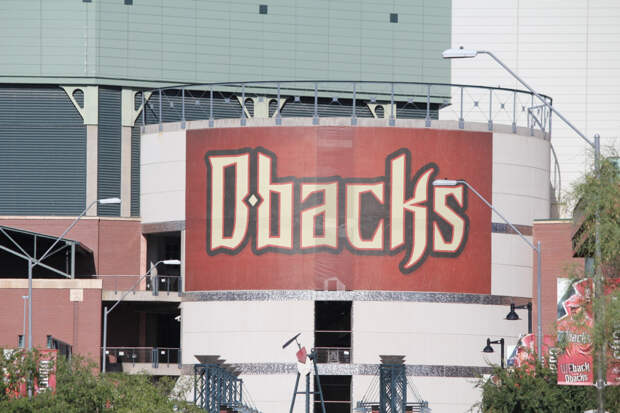 couple goes viral at Diamondbacks game calls it quits