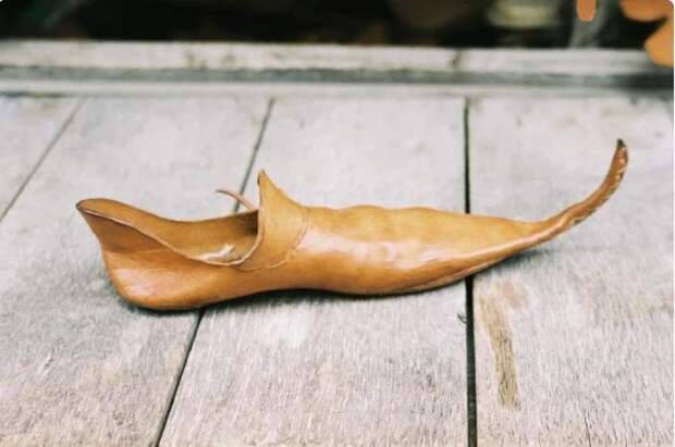 Средневековая обувь не всегда была удобной