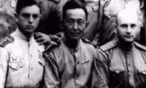 Как киргизский механик боролся с асами Геринга Как киргизский механик боролся с асами Геринга