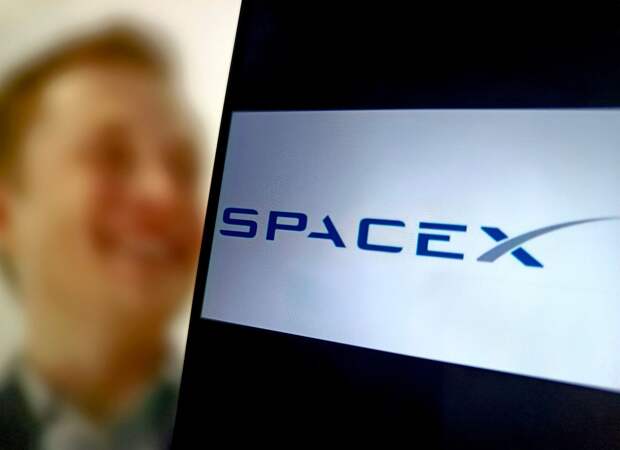 FT: SpaceX хочет приурочить июньское IPO ко дню рождения Маска и параду планет