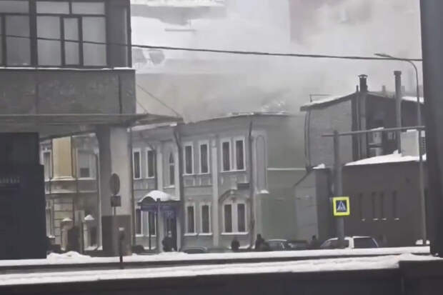 В Москве введено перекрытие движение транспорта из-за крупного пожара