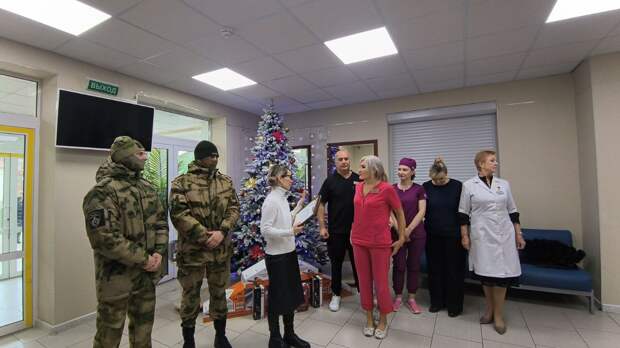 Крымские онкологи передали партию гумпомощи бойцам СВО