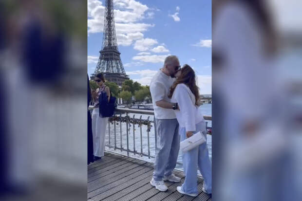 Телеведущая Чехова сообщила, что отметит свадьбу в европейском стиле