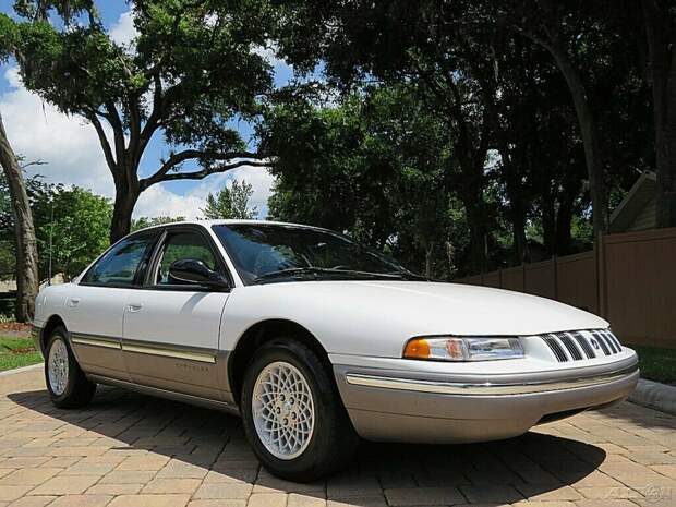 Chrysler Concorde 1994 года, который хранили в помещении с микроклиматом