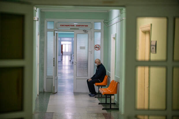 Тулякам рассказали, как попасть к врачу в майские праздники