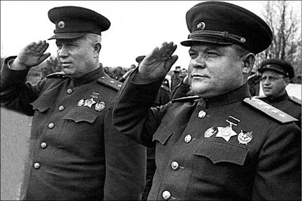 Рассказывают, что Хрущев втайне завидовал Ватутину, как более успешному военачальнику. 
