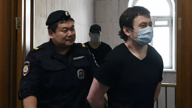 Защитника экс-полицейского в деле Голунова лишили статуса адвоката