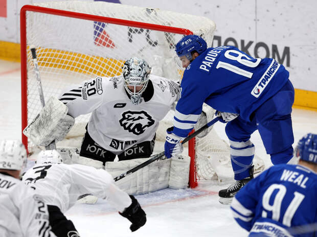 Идем на Восток! «Динамо» принимает «Трактор»