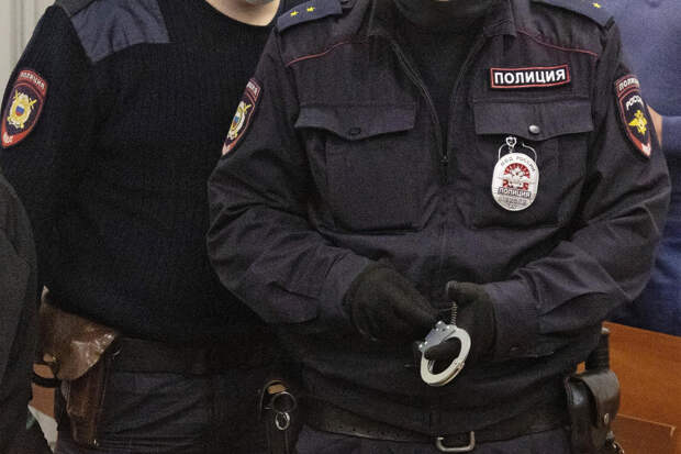 Директора ЧОП задержали после нападения на ученика в российской школе