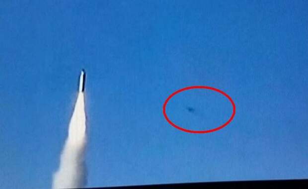 Инопланетяне следили за запуском баллистической ракеты в Северной Корее