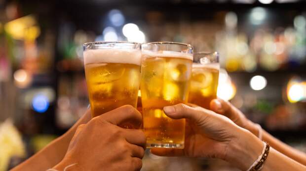 beer pint glasses cheers
