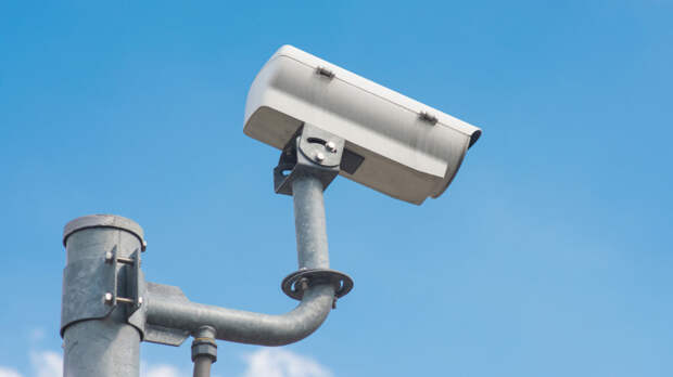 The traffic security CCTV camera operating on road detecting tra